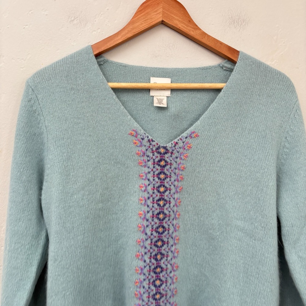 Garnet Hill Embroidered Sweater Women Medium Light Blue Lambswool Angora FLAW - Picture 3 of 16